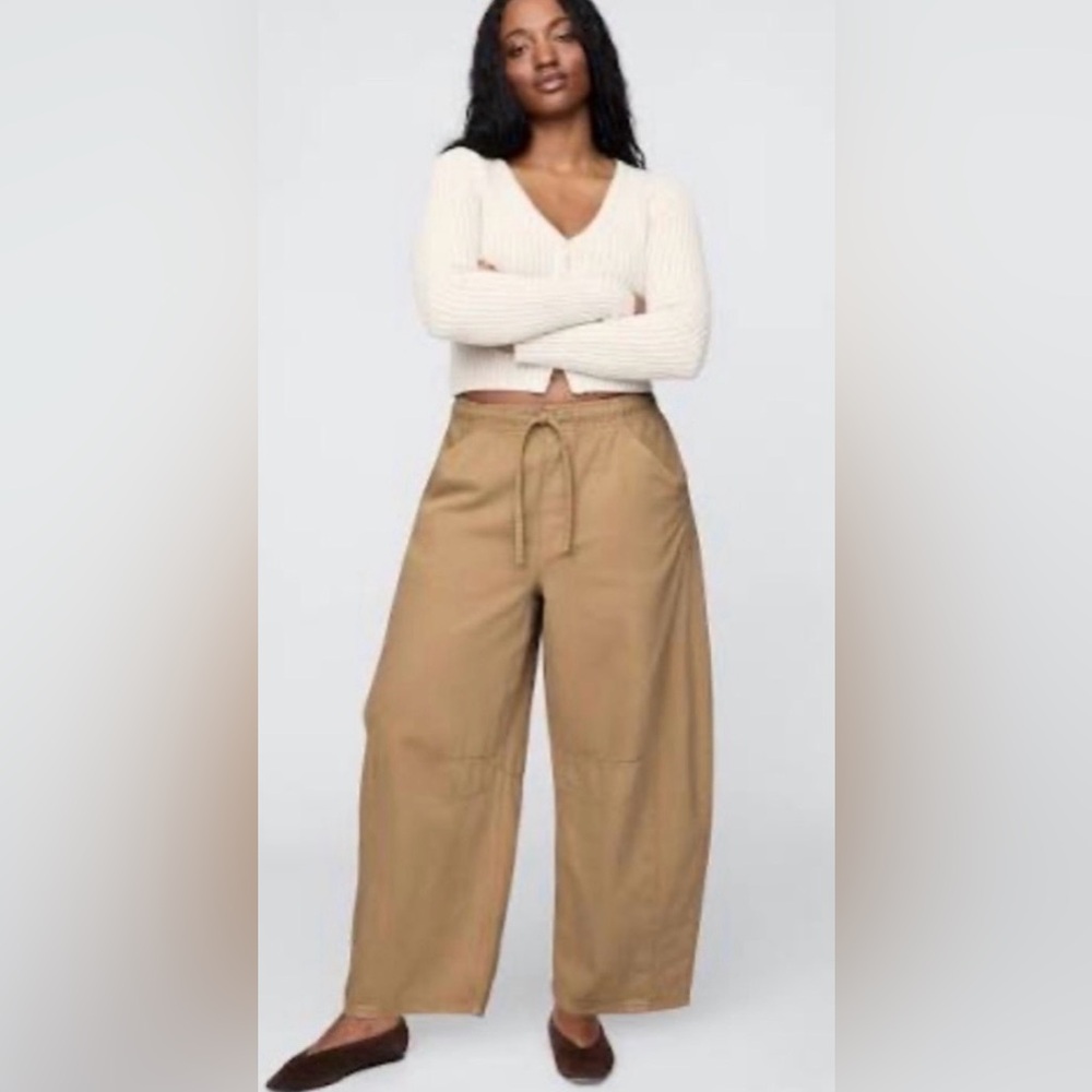 GAP Wide-Leg Drawstring Jeans in Tan
